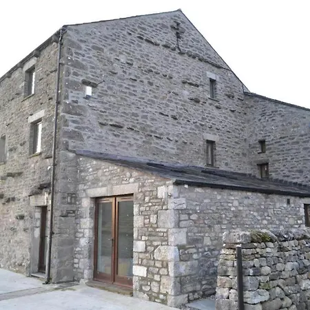 Dalecote Barn *