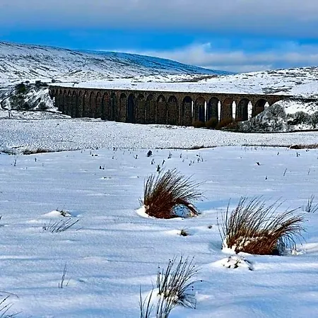 Dalecote Barn