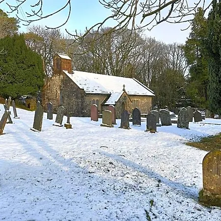 Dalecote Barn *